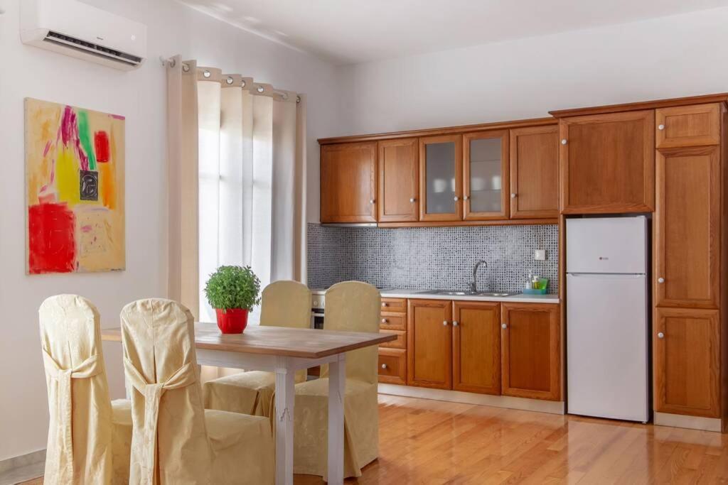Seaview Stylish Flat In Andros - Walk To Beach Exterior foto